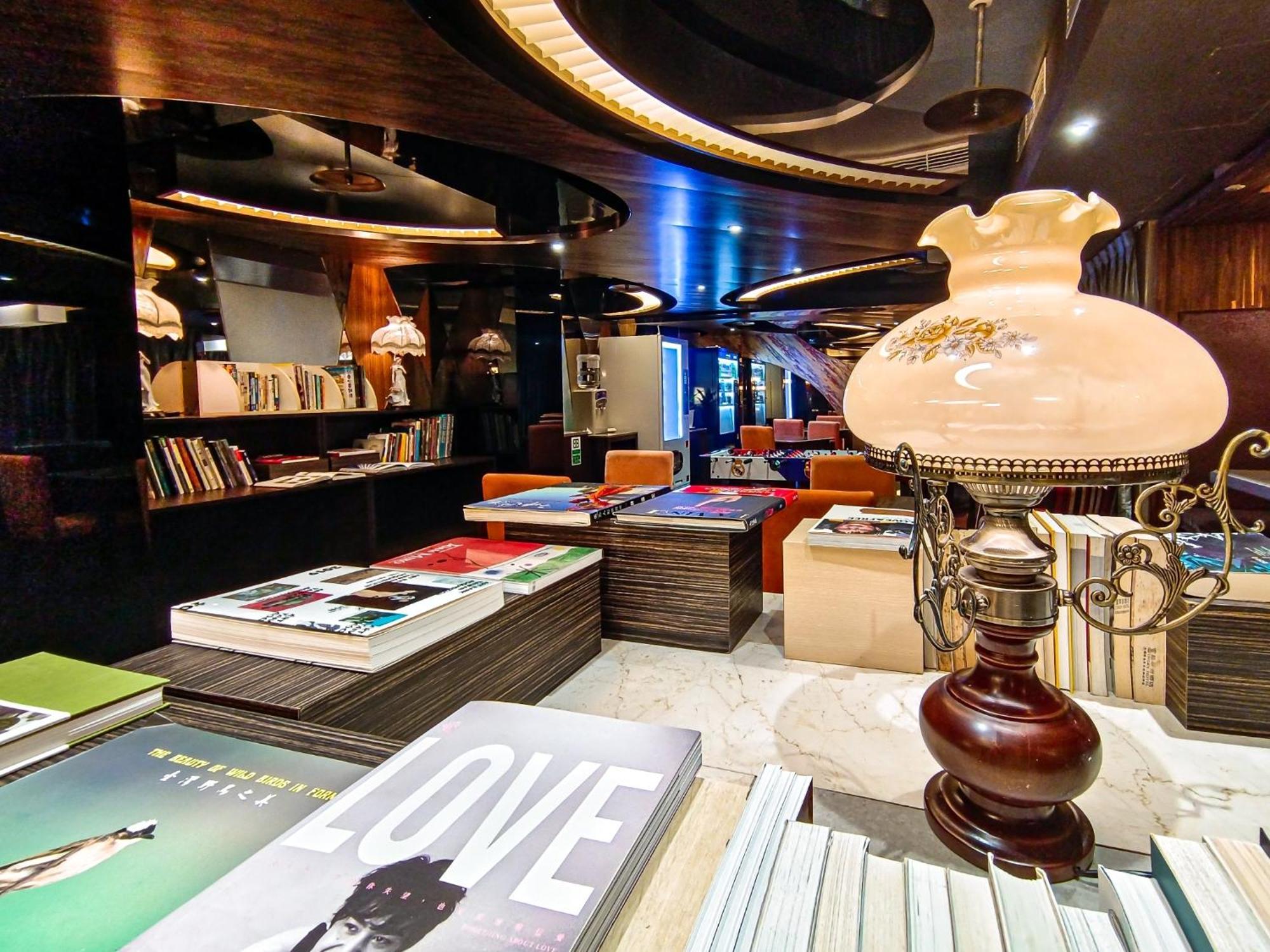 In One City Inn Taichung Exterior photo