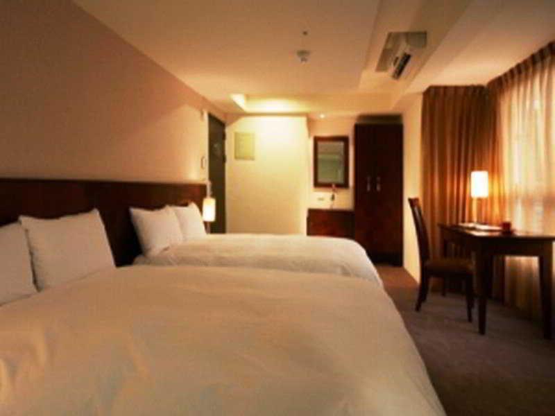 In One City Inn Taichung Exterior photo