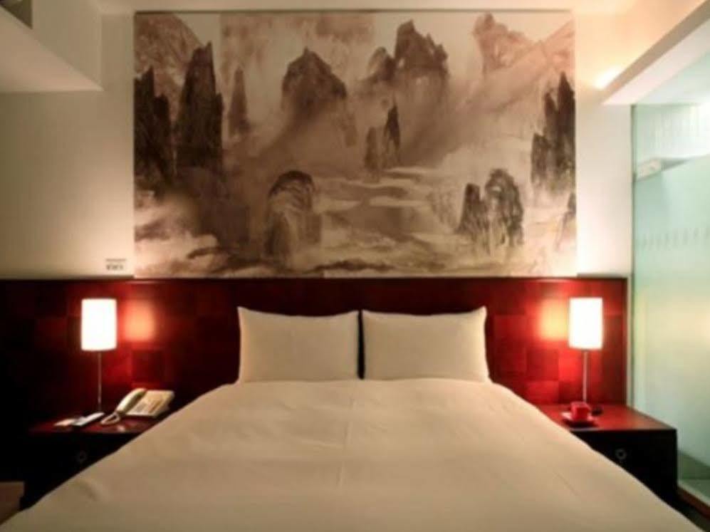 In One City Inn Taichung Exterior photo