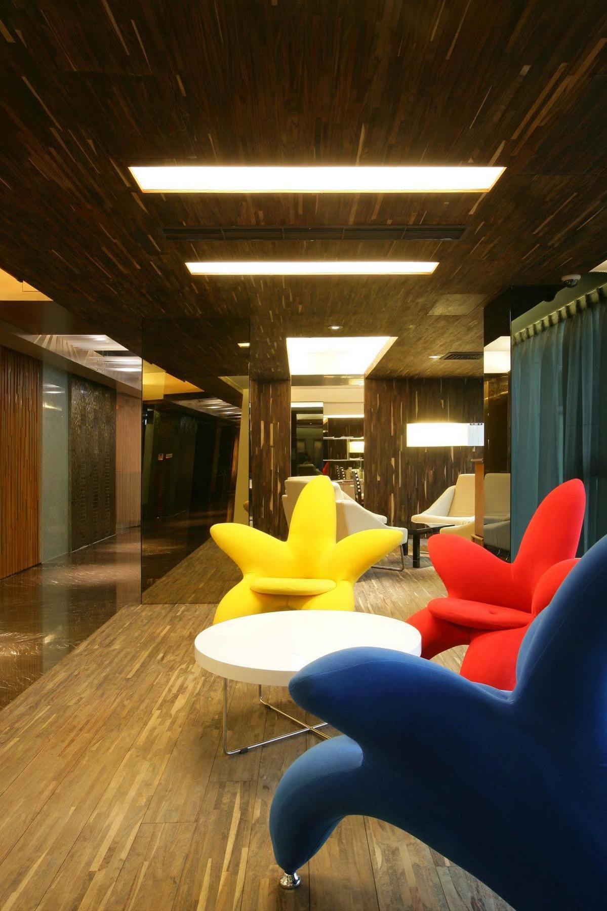 In One City Inn Taichung Exterior photo